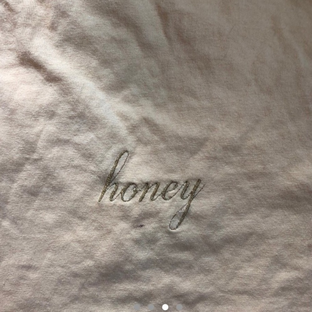 Cream Honey T Shirt 🍯 - Picture 3 of 4